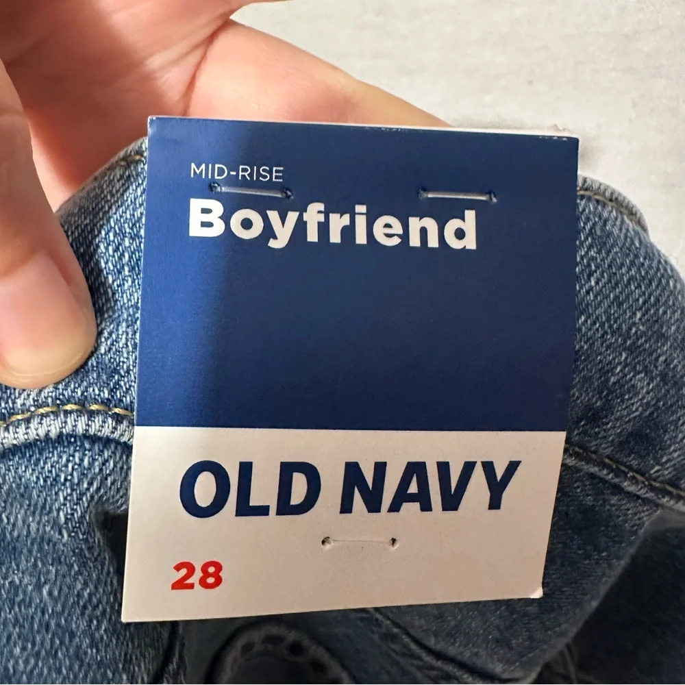 NWT Old Navy Mid-Rise Boyfriend Jeans - size 28